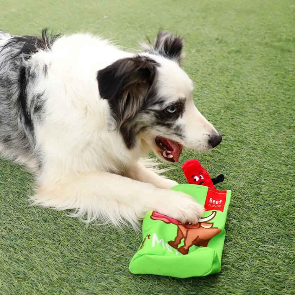 GiGwi Foody Friendz Interactive Plush Dog Toy (Beef Snack Bag) - Kohepets