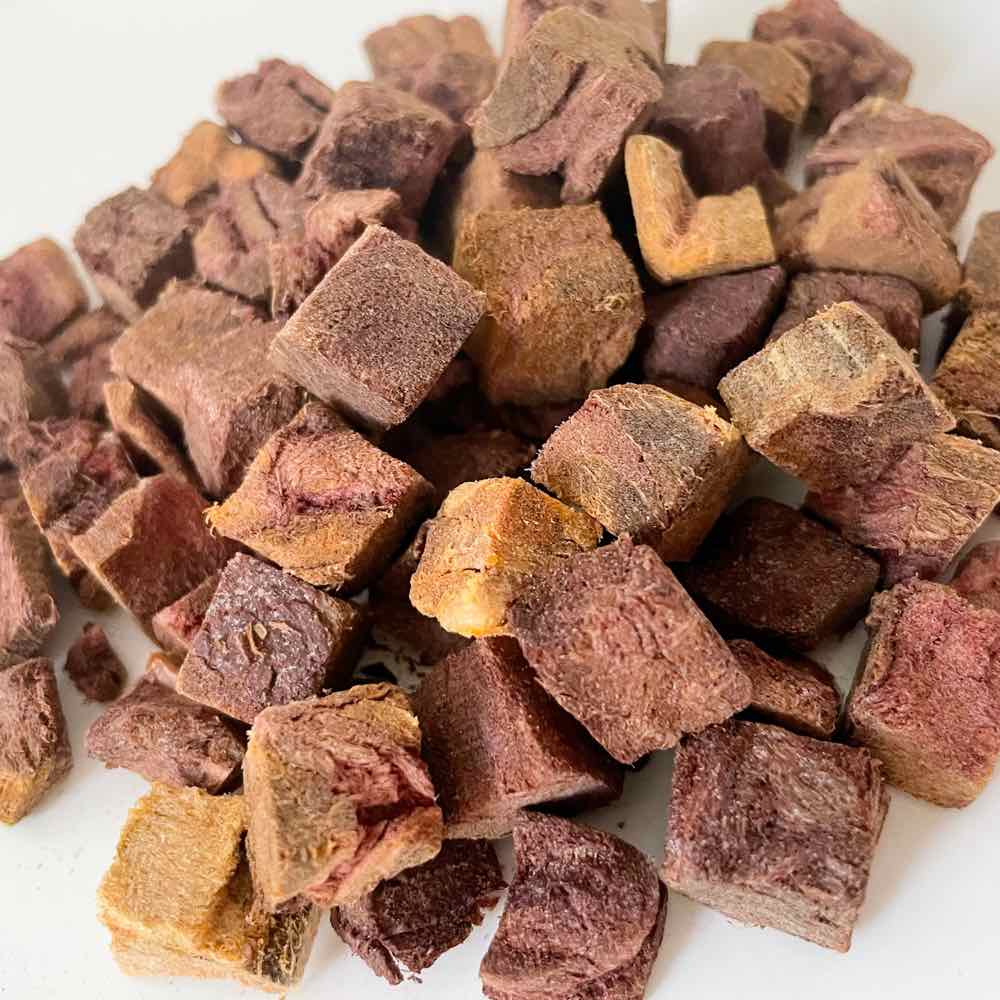 Jollycat Freeze Dried Bites Delightful Tuna Grain-Free Cat Treats 30g (Exp May2026)