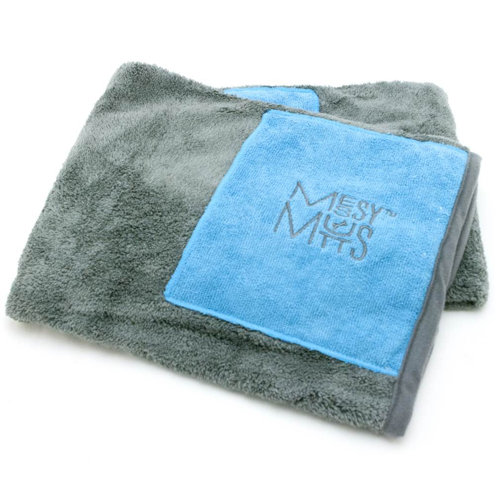 Messy Mutts Deluxe Microfiber Ultra Soft Dog Towel With Hand Pockets (Medium)