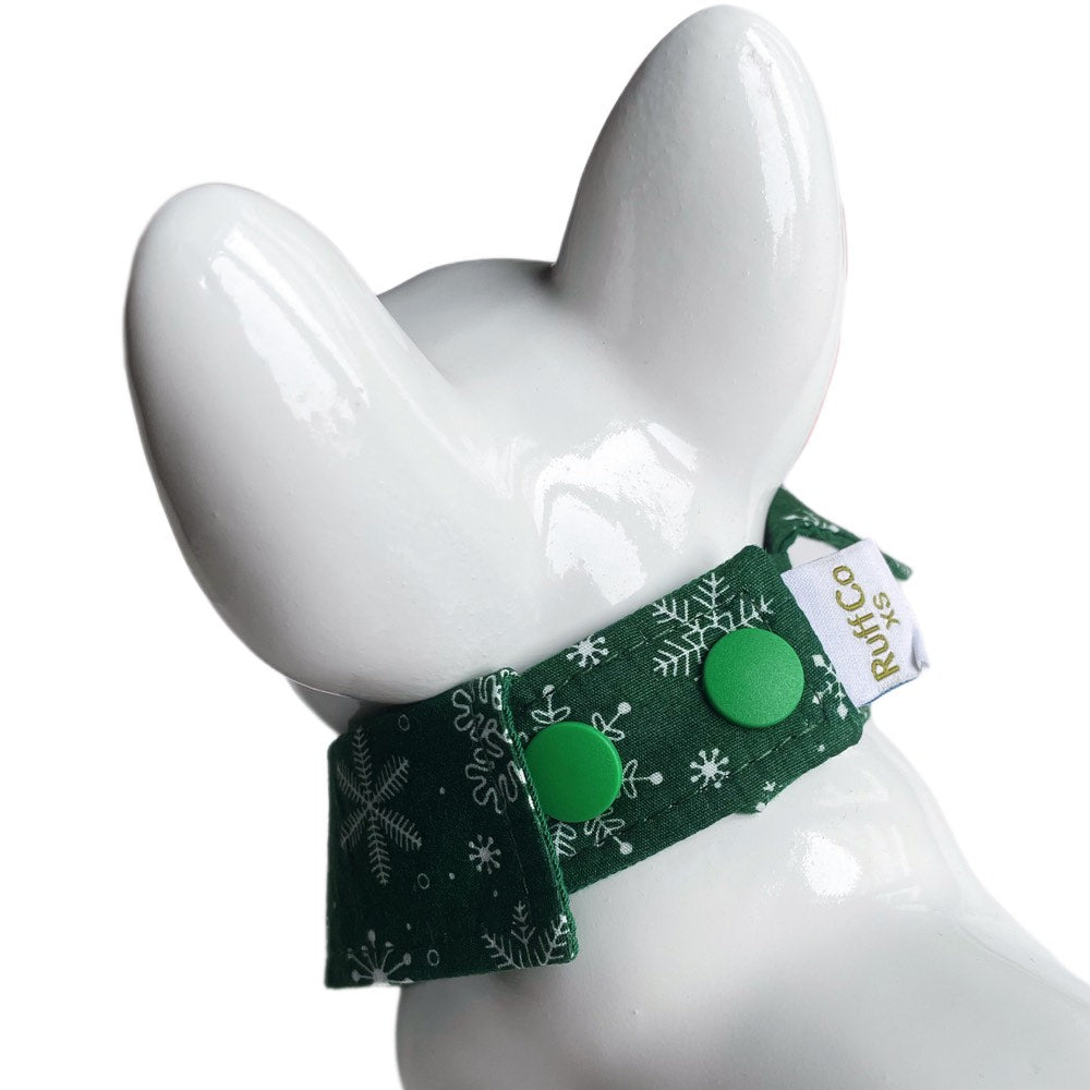 RuffCo Handcrafted Bowtie Button Collar For Cats & Dogs (Green Snowflake) - Kohepets