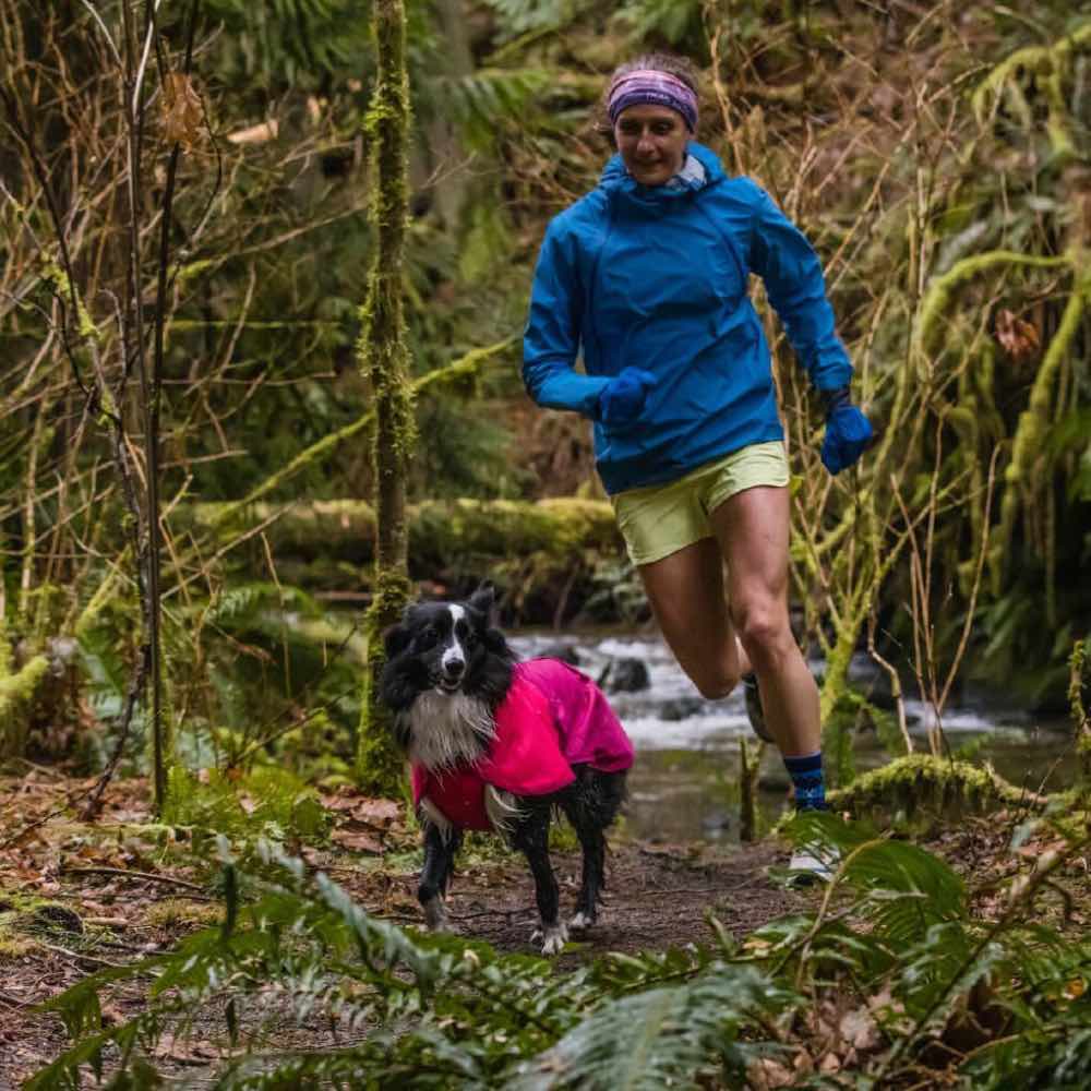 KOHE-VERSARY 10% OFF: Ruffwear Sun Shower Reflective Lightweight Dog Raincoat (Mineral Yellow)