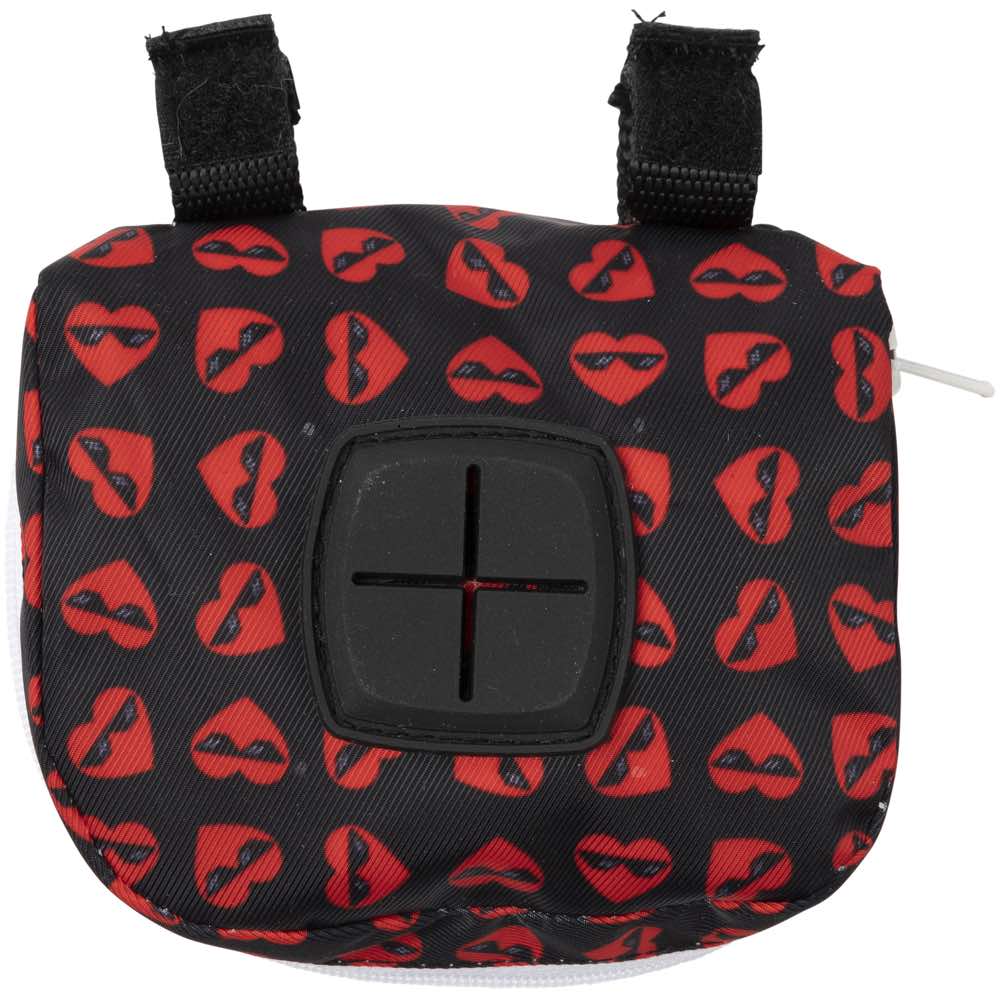 15% OFF: FuzzYard Poop Dispenser Bag (Heartbreaker)